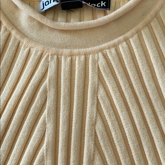 It’s Sweater Weather!!! - Picture 5 of 8